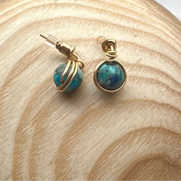 Turquoise and gold minimalist/dainty gold stud earrings - Picture 6 of 11